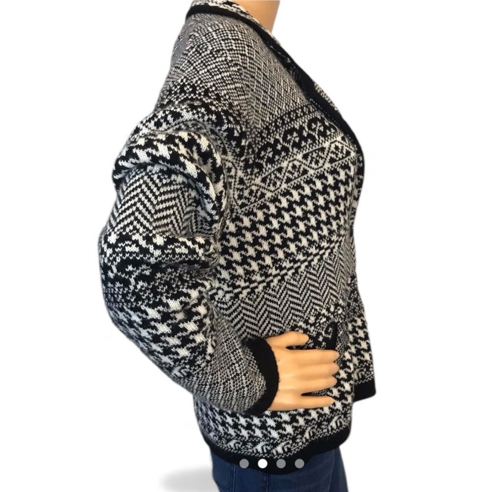 Coldwater Creek Black and White Patterned Cardigan EUC - Picture 8 of 10